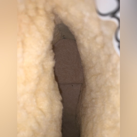 COBBIES satin Sherpa tassel boots women’s size 8.5 - Picture 9 of 16